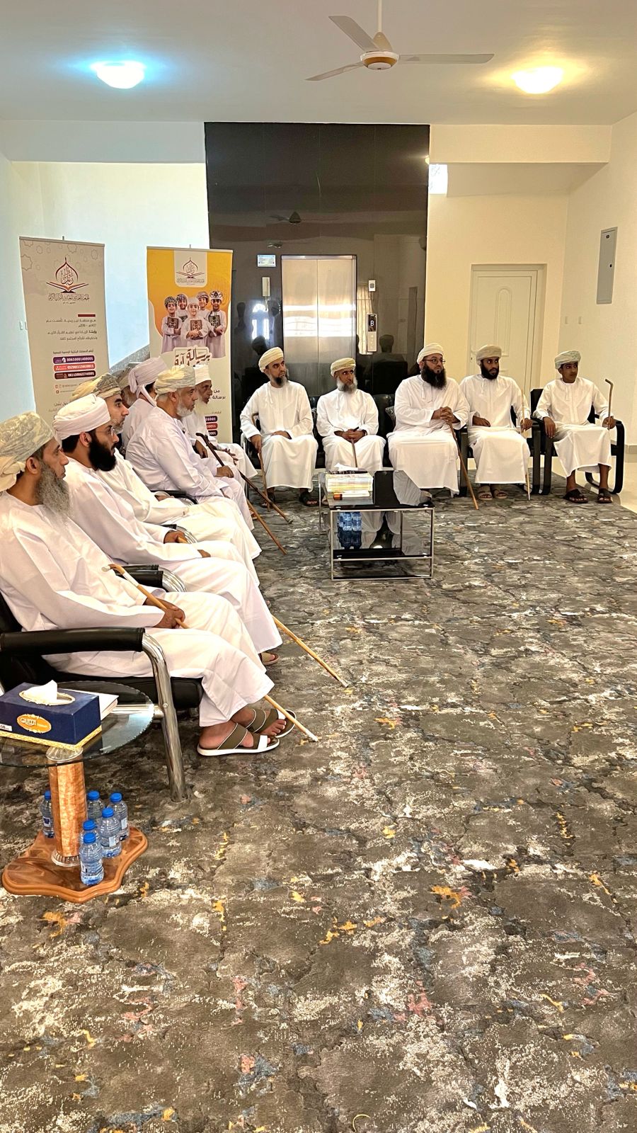 بالصور: سماحة الشيخ المفتي يزور الجمعية العمانية للعناية بالقرآن الكريم