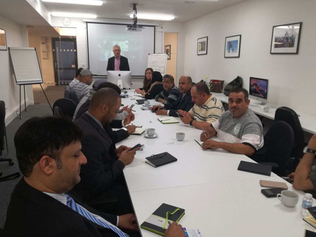 صحفيون عمانيون يبدأون دورة حول الإعلام الشامل في لندن