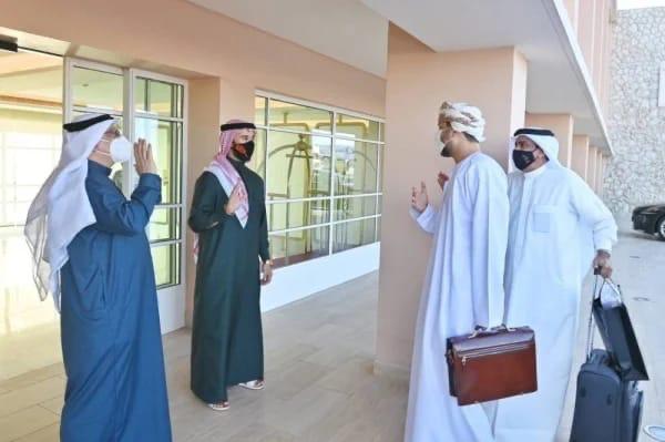 مسؤول بحريني يؤكد على عمق العلاقات مع سلطنة عمان