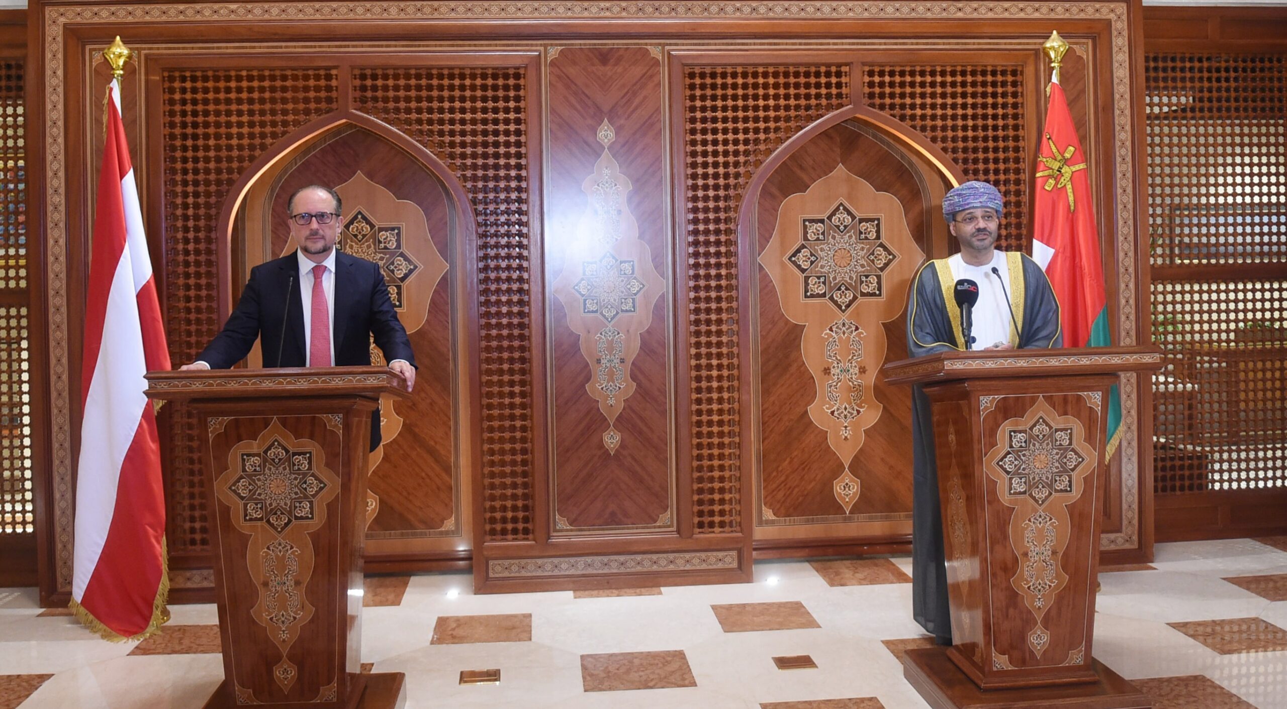 مذكرة تفاهم حول المشاورات السياسية بين السلطنة والنمسا