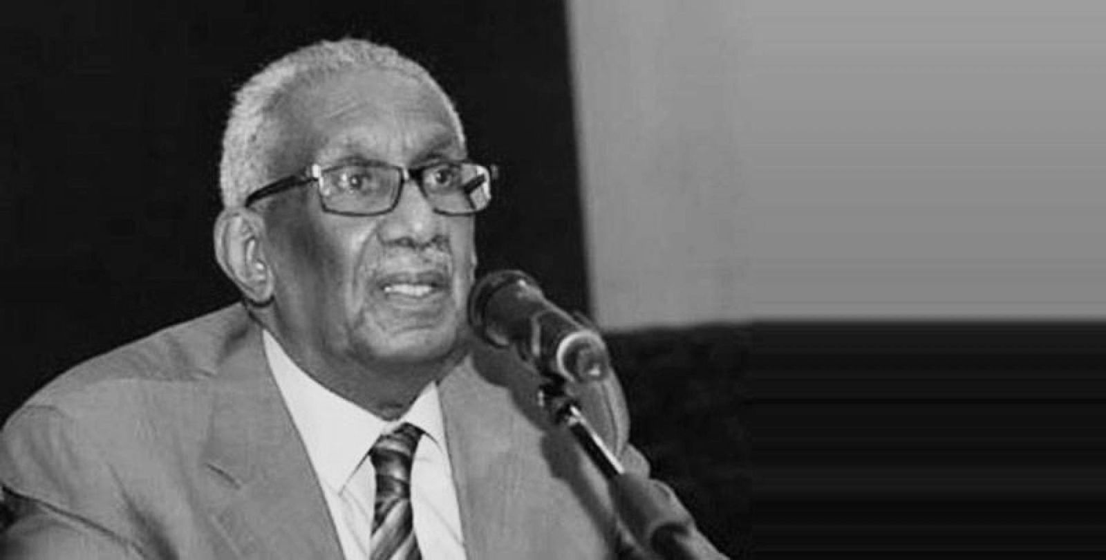 سعدية مفرح تكتب: في وداع “خطيب الأمة”؛ كان صرحا من جلال.. فسما
