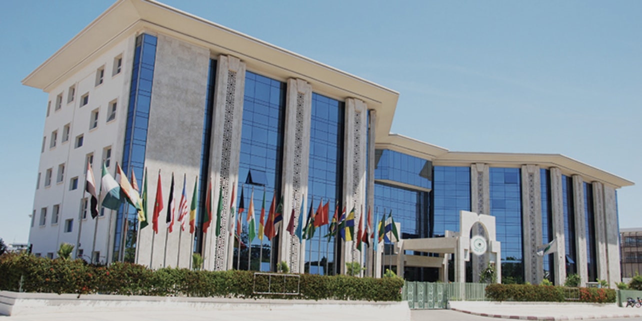 برلمان الدنمارك يجرم حرق المصحف الشريف، و”الإيسيسكو” ترحب