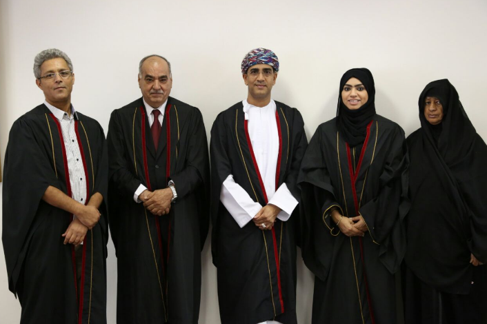 دراسة لباحثة عُمانية تستنتج أن تويتر الأكثر استخداما لدى الصحفيين العُمانيين