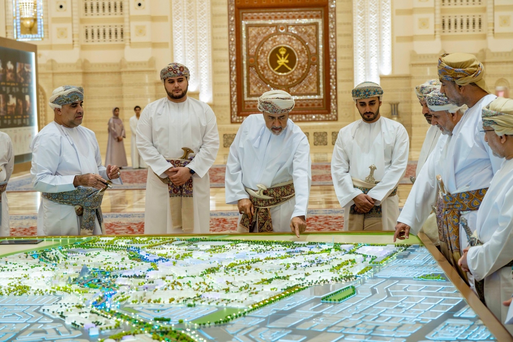 برؤية سامية: المحافظات تشهد تنمية شاملة ومستدامة