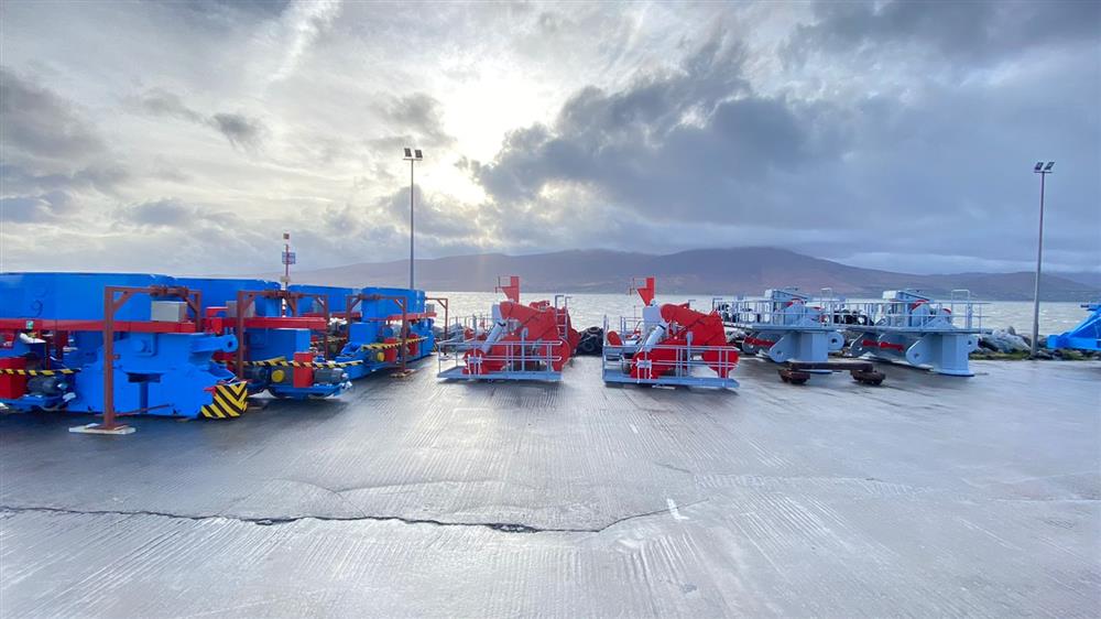 رافعات تُهيئ ميناء الدقم للتعامل مع أكبر السفن العالمية