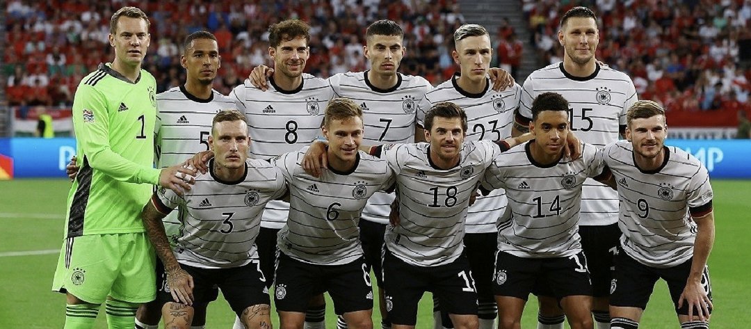 تعرف على موعد وصول المنتخب الألماني إلى مسقط