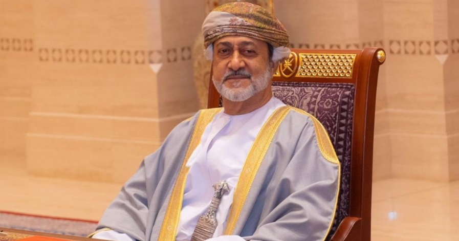 جلالةُ السُّلطان المعظّم يمنحُ وسامَ الإشادة السُّلطانية