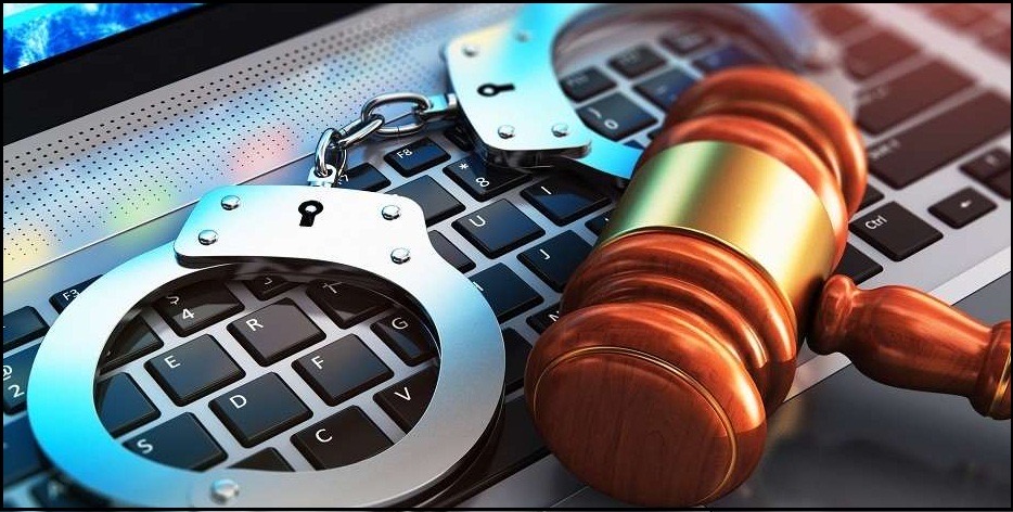 بعضها بسبب إعلانات المشاهير: مسؤول شرطي يوضح أسباب ارتفاع جرائم الاحتيال والابتزاز الإلكتروني