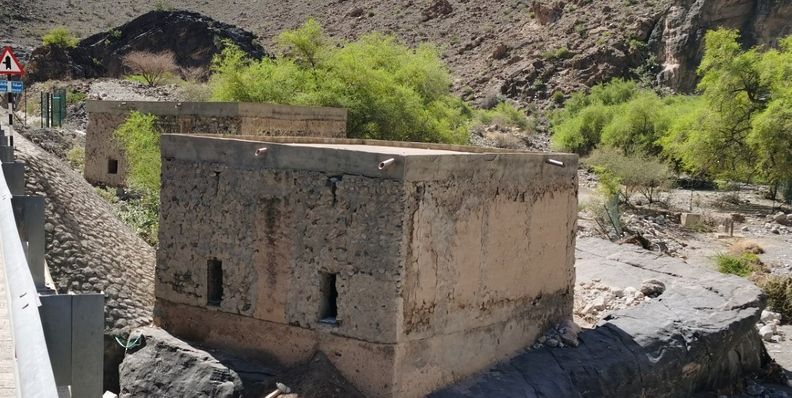 أحدهما بني على صخرة: معلومات عن مسجدي الصفاة في وادي بني خروص