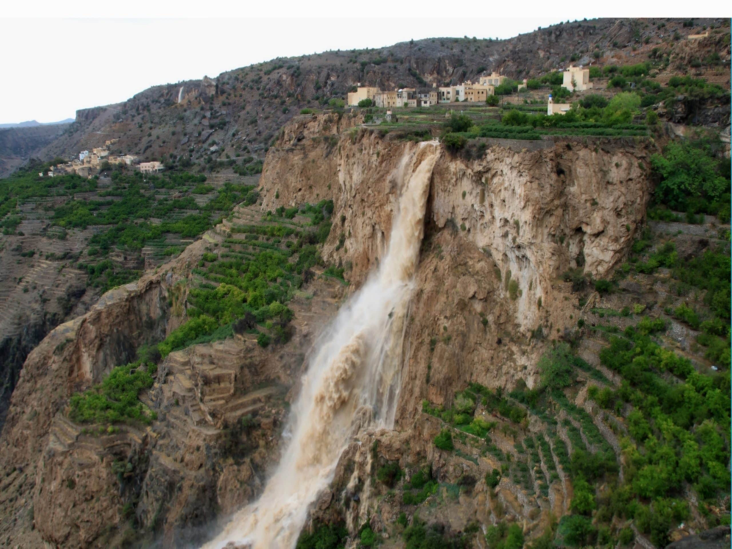 أبرز المعالم والأسواق والمتاحف: دليلك السياحي إلى سلطنة عمان
