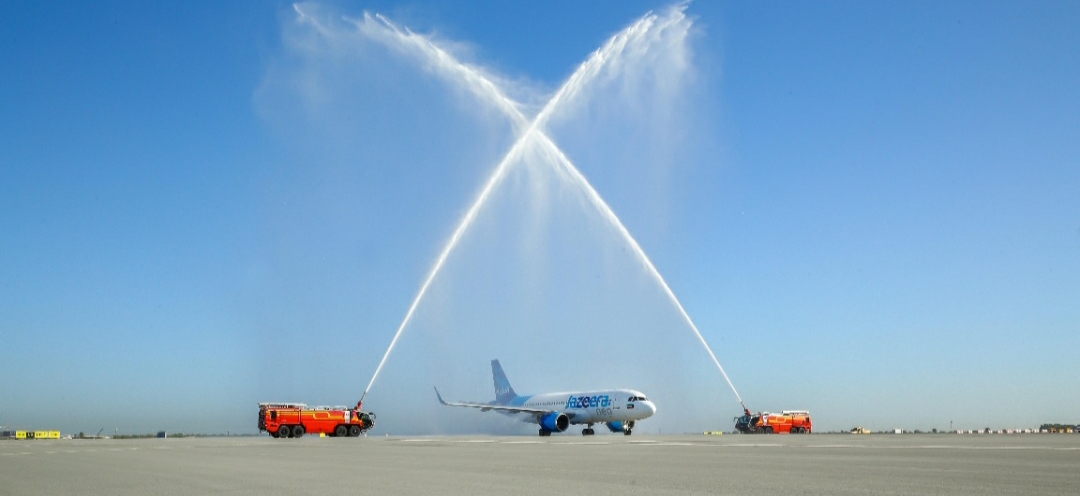 طيران جديد يصل إلى مطار مسقط الدولي