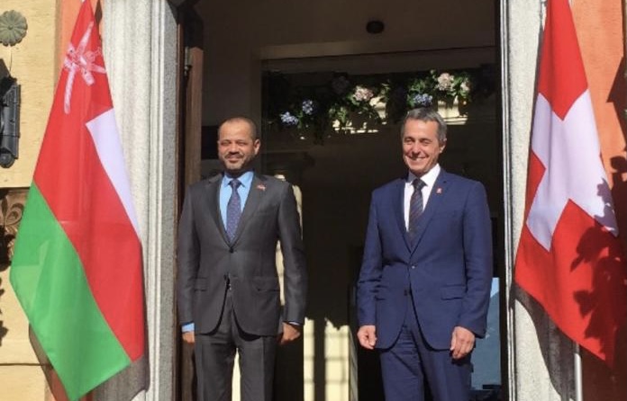 مباحثات سياسية بين السلطنة وسويسرا