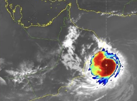 هيكا يعبر… وإصدار التنبيه الخامس