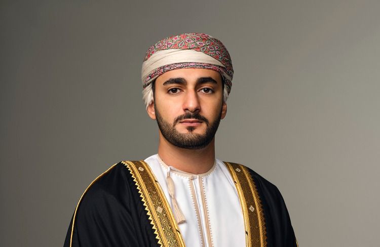 سمو السيد ذي يزن للشباب العماني: نؤمن بكم ونرى فيكم الوجهَ المشرق لعمان المستقبل