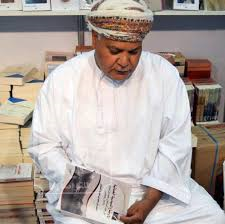 “المشتغلون بالتاريخ”: الباحث العُماني الذي يمتلك ما يقارب 11 ألف وثيقة فرنسية عن عُمان