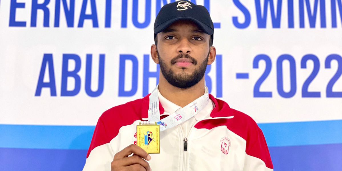سباح عماني يحصد الأول في الإمارات