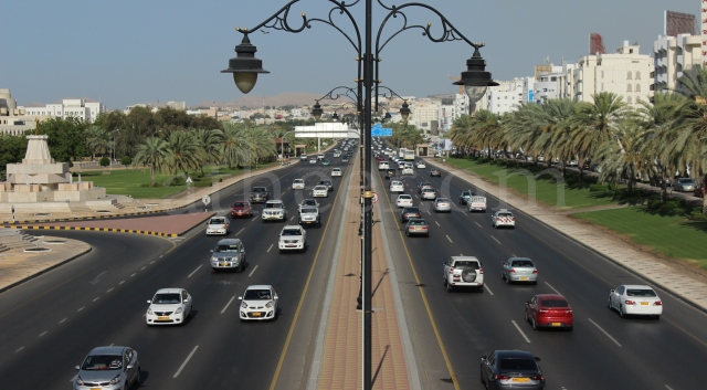 أكثر من 2000 زيادة في عدد السيارات بالسلطنة