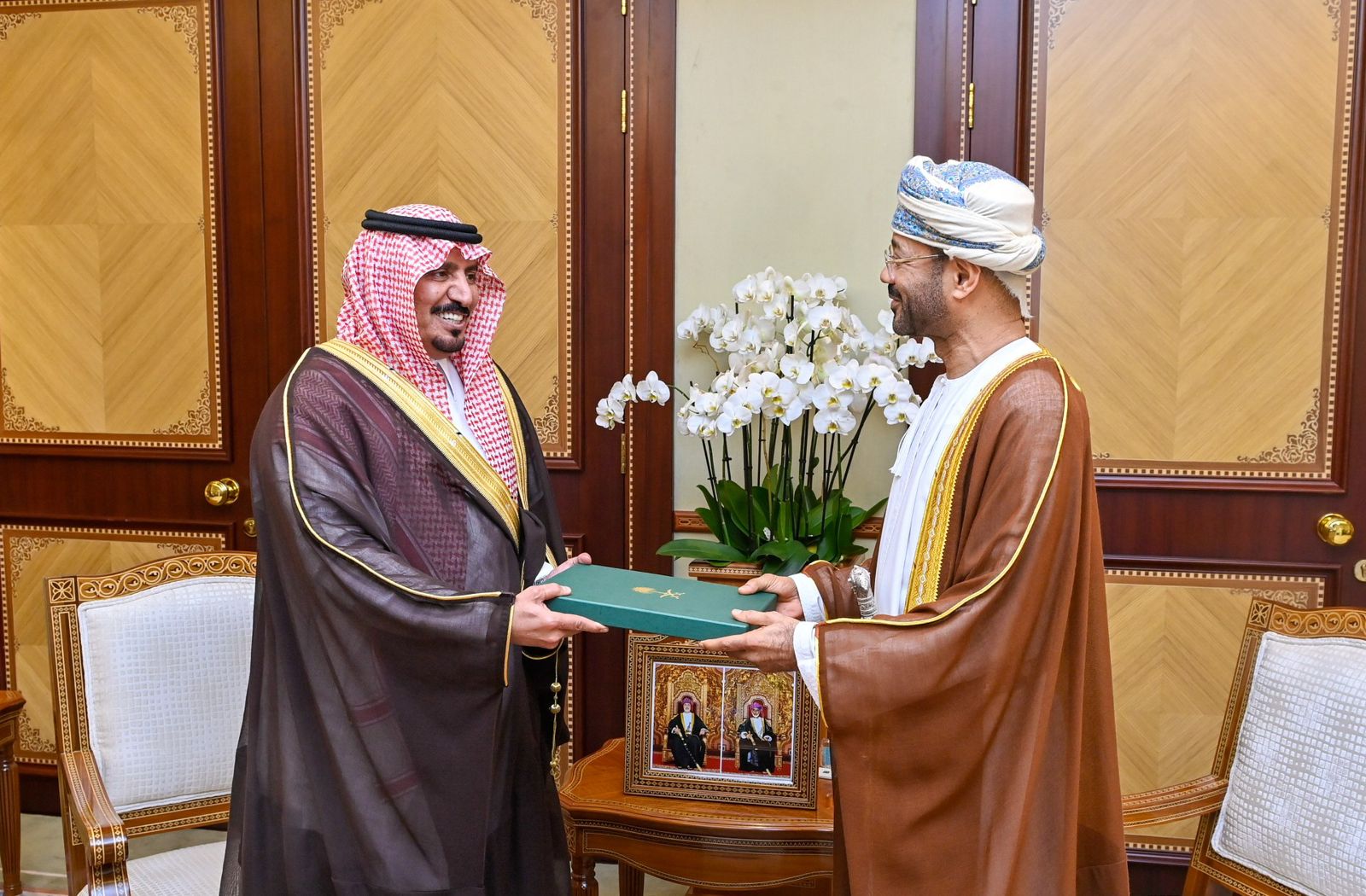 جلالة السلطان يتلقى رسالة خطية من ولي العهد السعودي 