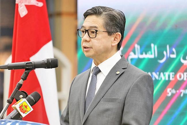 وزير المالية في بروناي يتحدث عن الاستثمارات المشتركة مع سلطنة عمان