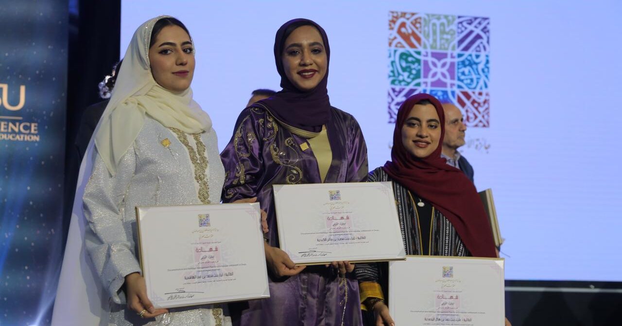3 أبحاث عمانية تفوز بجائزة سلطان بن سلمان للتراث العمراني