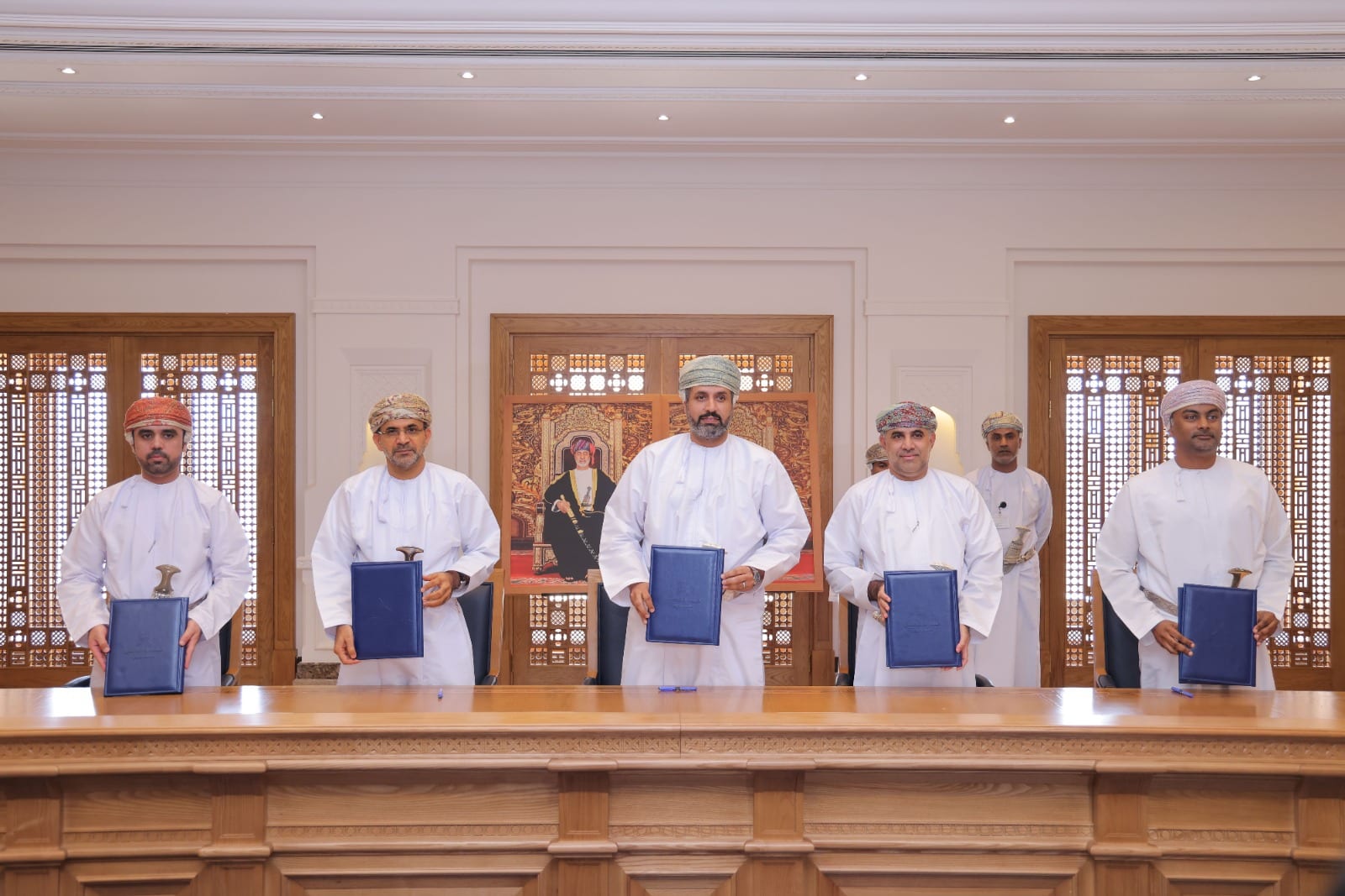 البداية في العامرات ثم في بقية المحافظات: تخصيص أرض استثمارية تُقام عليها مشروعات زراعية