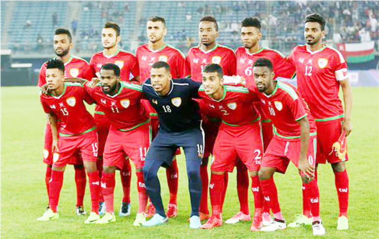 مساعد مدرب منتخبنا ينفي ما يُتداول عنه ويكشف “الحقيقة”