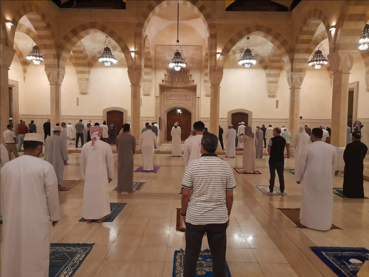 إعادة افتتاح أكثر من 700 جامع ومسجد