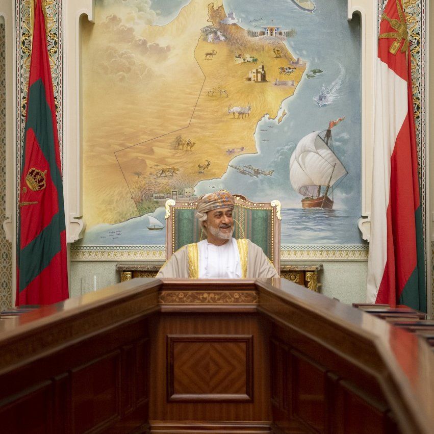 بالصور: جلالة السلطان يترأس اجتماعًا لمجلس الوزراء