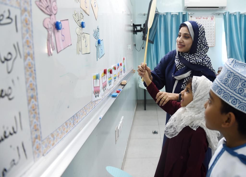 غدًا: أكثر من 50 ألف معلم يعودون لمدارسهم؛ فماذا تقول لهم؟
