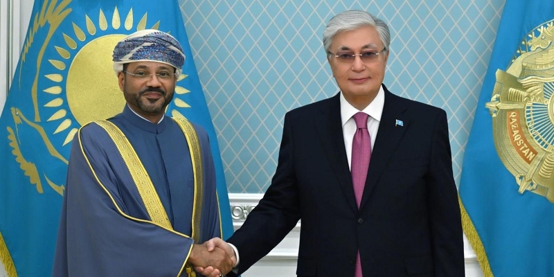 تحيات جلالة السلطان إلى الرئيس الكازاخستاني نقلها معالي وزير الخارجية