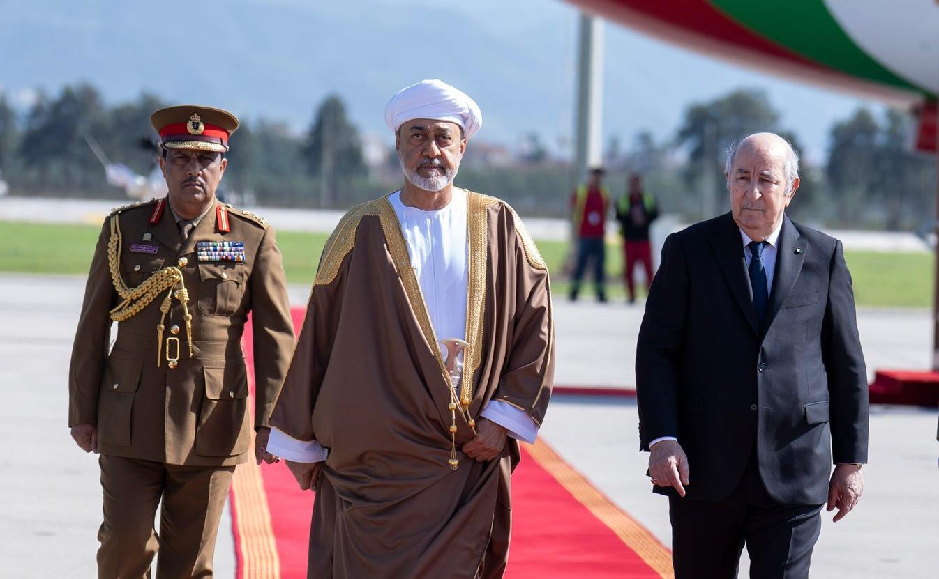 بالصور والفيديو: ملخص زيارة جلالة السلطان المعظم إلى الجزائر