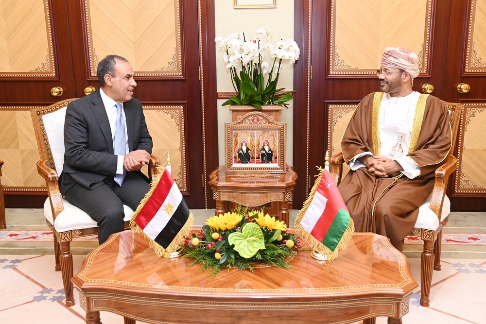 لقاء عماني مصري يستعرض العلاقات التاريخية بين البلدين