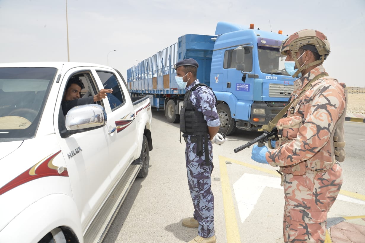 السماح لصهاريج المياه وشاحنات غاز الطبخ بالتنقل خلال منع الحركة