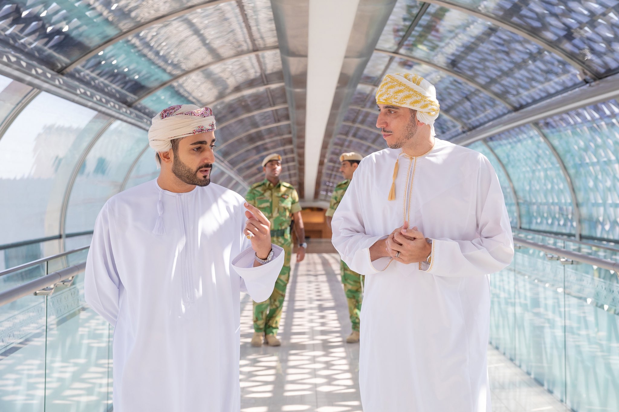 بالصور: سمو السيد ذي يزن يزور دار الأوبرا السلطانية