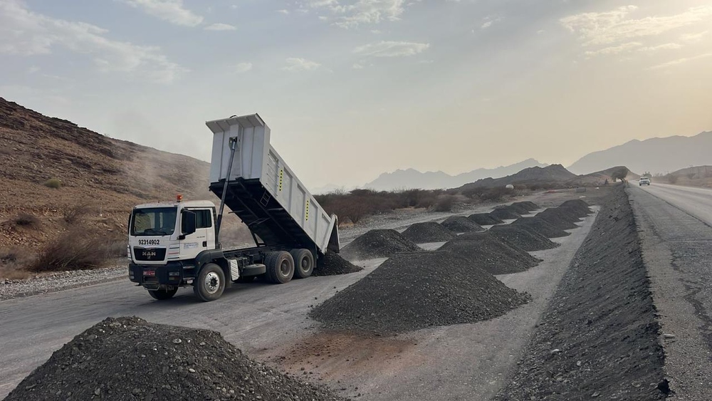 47 مليون ريال لمشروع ازدواجية طريق إزكي–نزوى بطول 32 كيلومترًا 