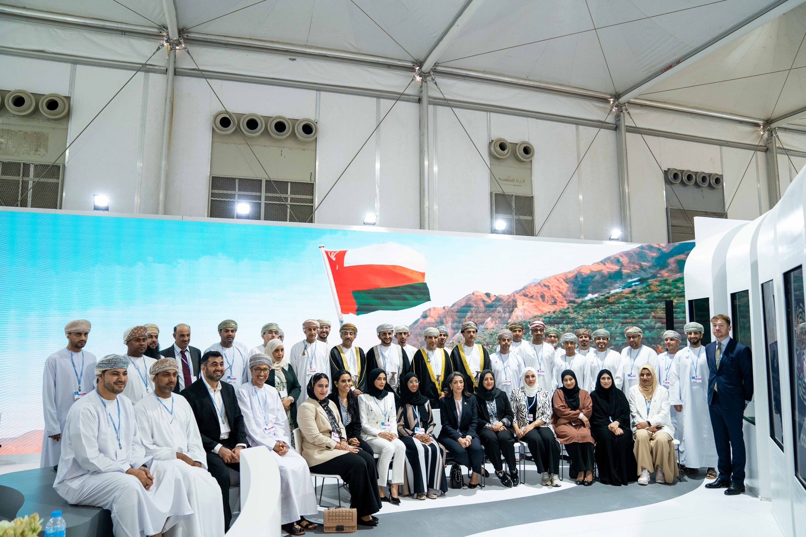سلطنة عمان تطرح فرص الاستثمار في إنتاج الهيدروجين الأخضر