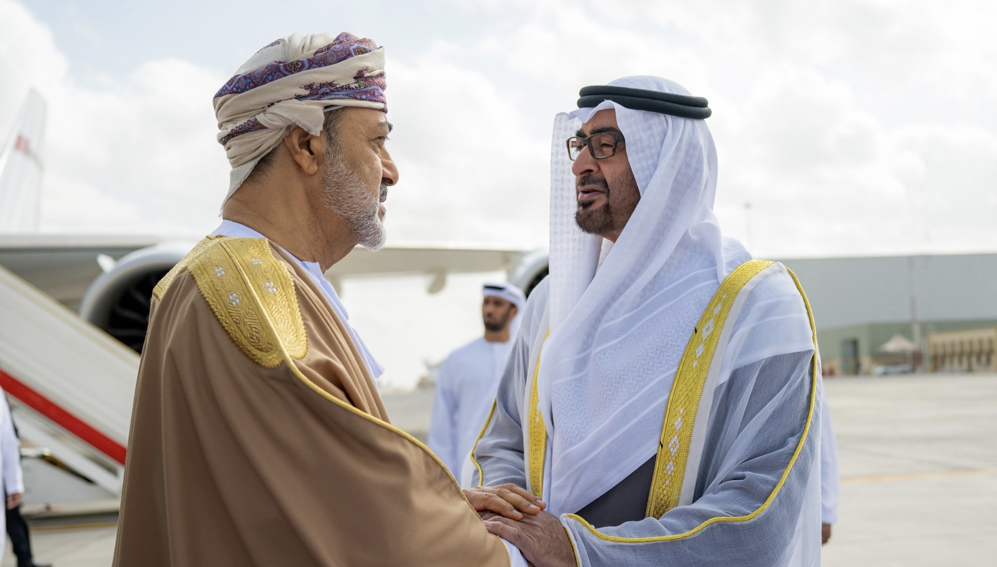جلالة السلطان يختتم زيارته لدولة الإمارات