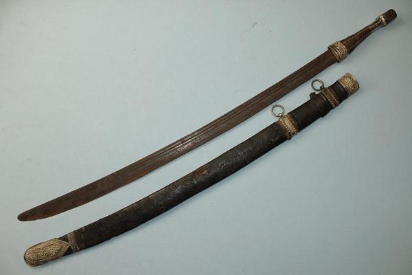 ما عقوبة مَن ينتهك المحظورات التي أقرها قانون التراث الثقافي؟