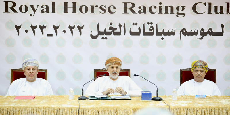 الكندي يلتقي مُلاكَ ومدربي خيول السباق
