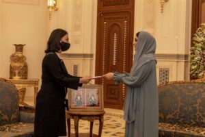 السيدة الجليلة تتسلم رسالة من حرم أردوغان