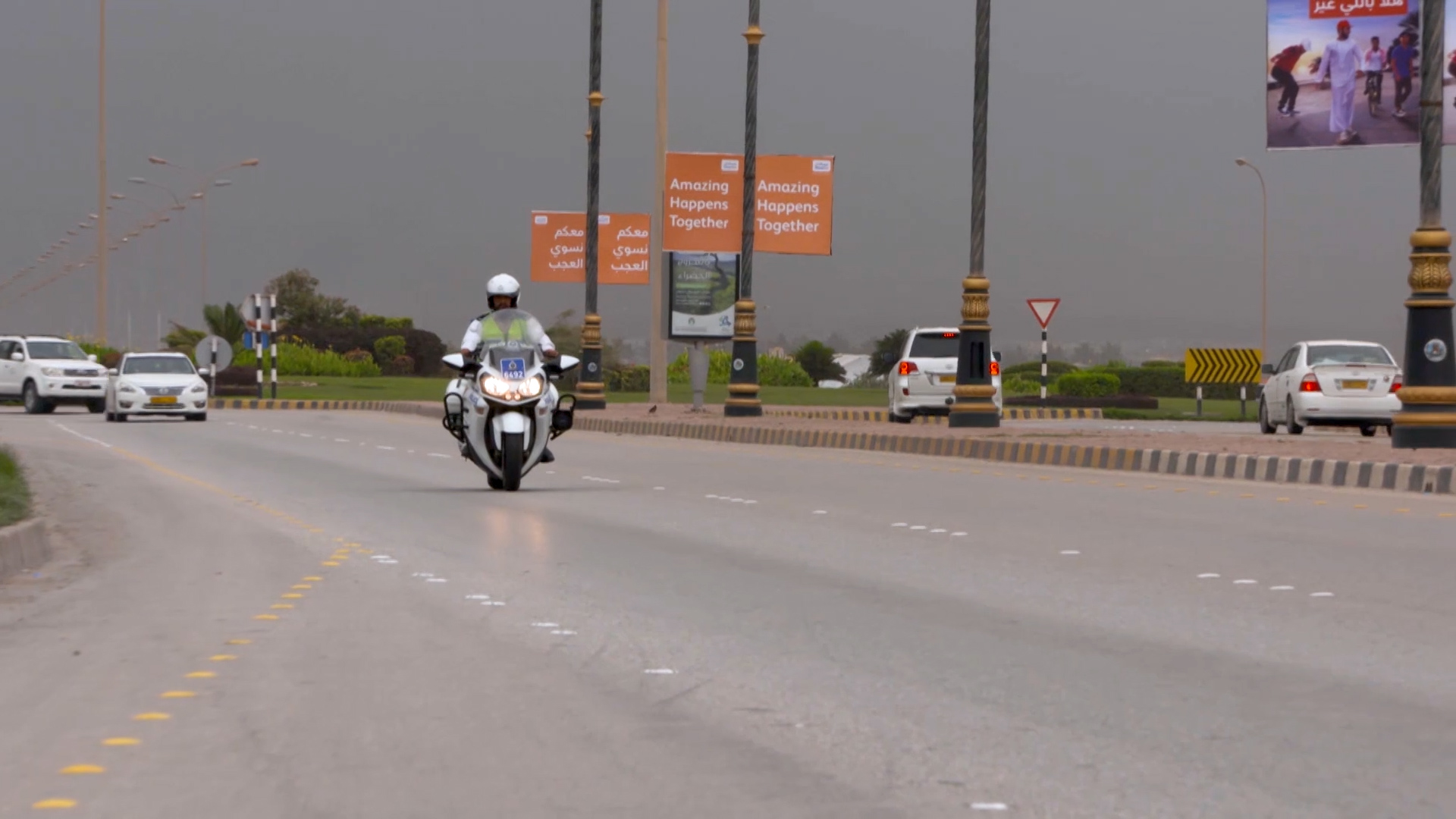 تشكيلات شرطة عمان السلطانية.. جهود متكاملة لخدمة زوار خريف ظفار