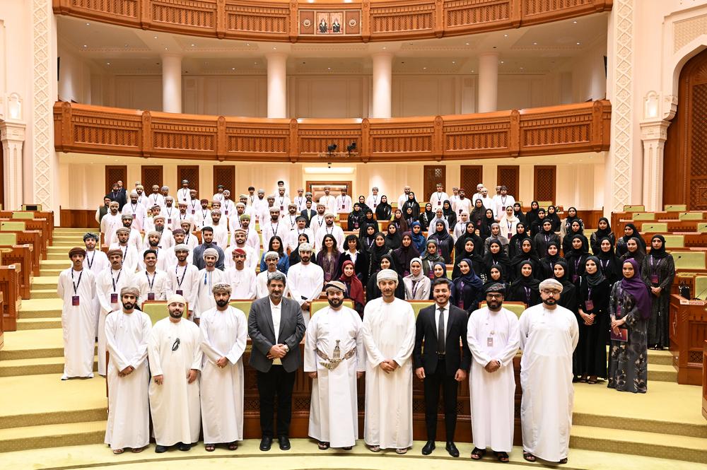 المشاركون في هاكثون ”قمم“ يتعرفون على أدوار مجلس الشورى