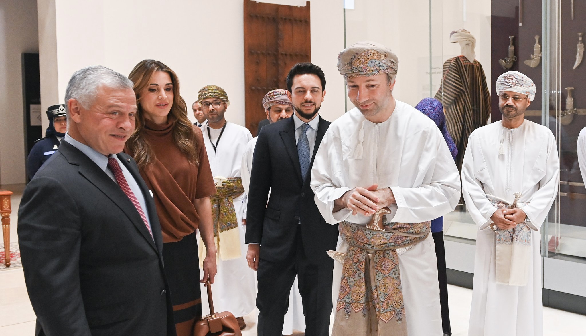 بالصور: الملك عبدالله الثاني يزور المتحف الوطني