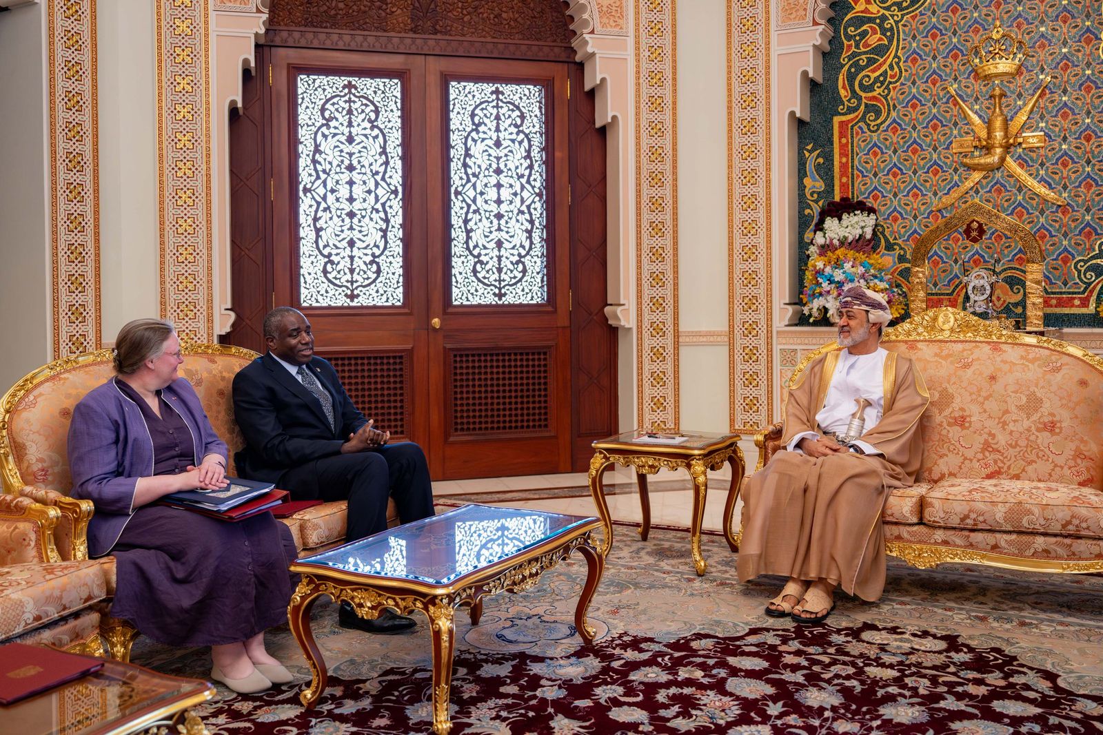 جلالة السلطان يستقبل وزير الخارجية البريطانية