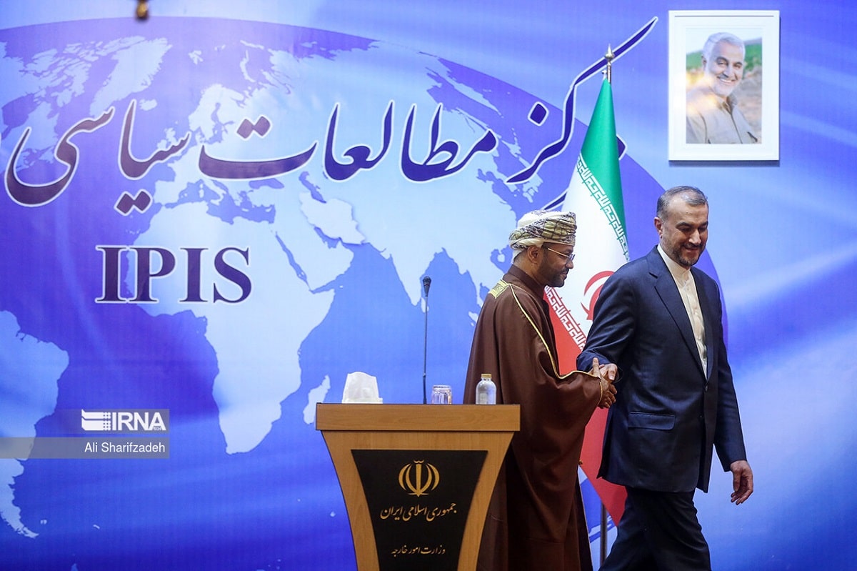 تثمين إيراني لاستمرار الوساطة العمانية