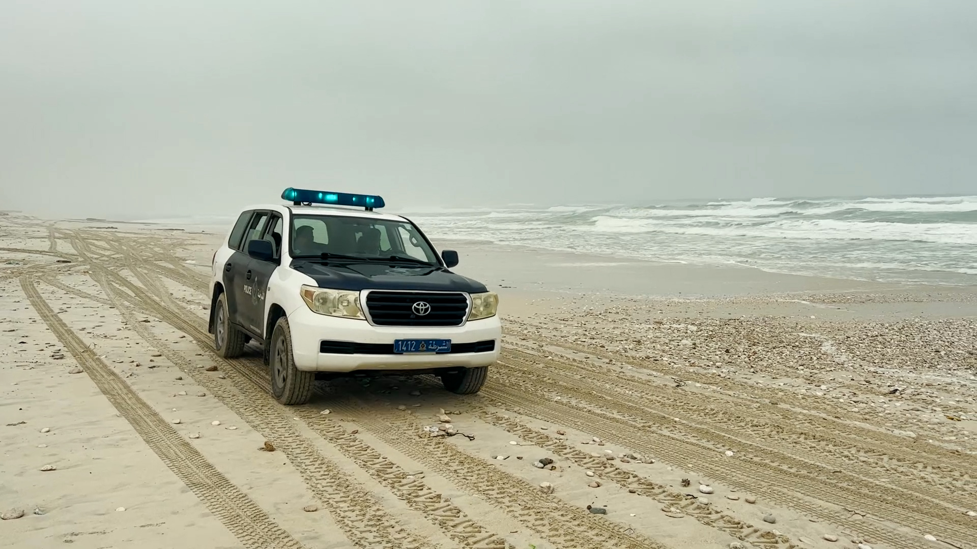 تشكيلات شرطة عمان السلطانية.. جهود متكاملة لخدمة زوار خريف ظفار