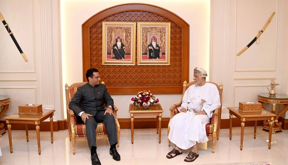 سمو السيد شهاب يستقبل السفير الهندي