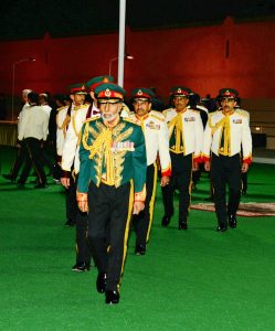 جلالة السلطان يقيم حفل عشاء بمناسبة يوم القوات المسلحة