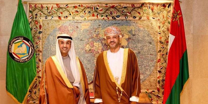 السيد بدر يستقبل “الحجرف” بمناسبة انتهاء فترة عمله؛ فما أبرز محطاته؟