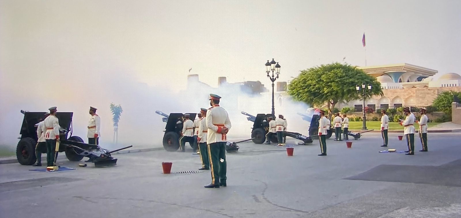 ماذا يعني إطلاق 21 طلقة من المدفعية في مراسم الاستقبال الرسمية؟